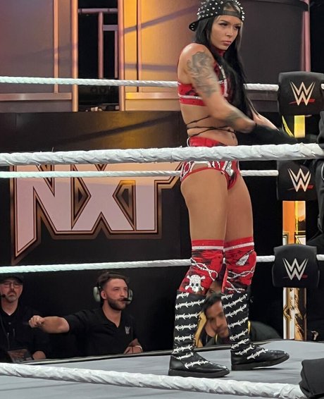 Cora Jade sex model image