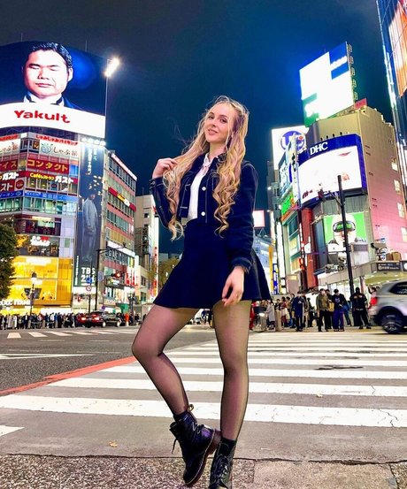 Fasffy art actress photos