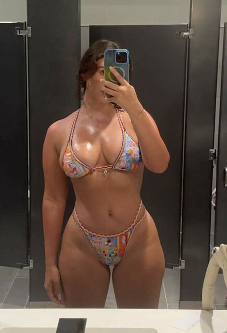 Catherine Mcbroom star pretty photo