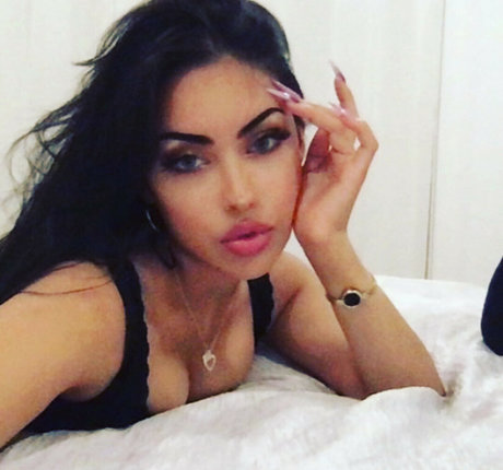 Bratty Luna free star galleries