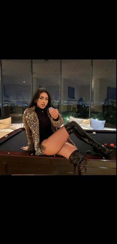 Bratty Luna star sexy gallery