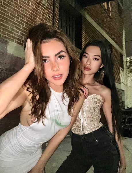 BotezLive erotic pornstar pictures