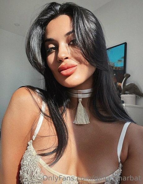 linda pretty high quality actress image