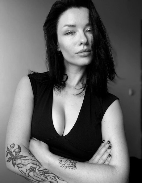 innervus star erotic archive