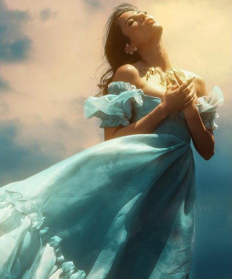 Anna Akana model sex galleries