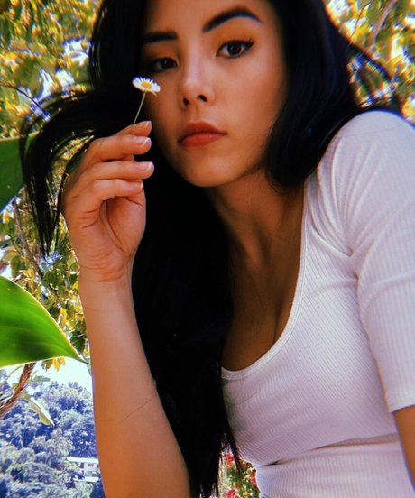 Anna Akana star pretty gallery