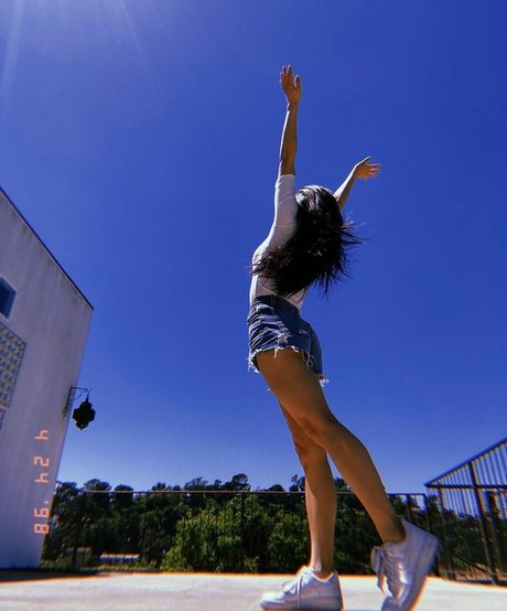 Anna Akana Profile pic