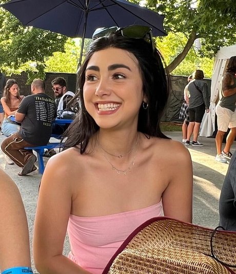 Alexa Mansour naked actress images