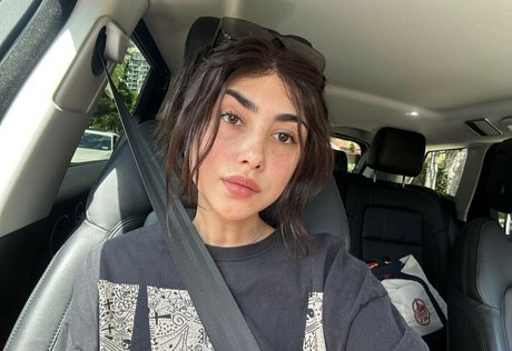 Alexa Mansour star naked image