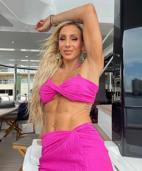 Charlotte Flair pretty model image