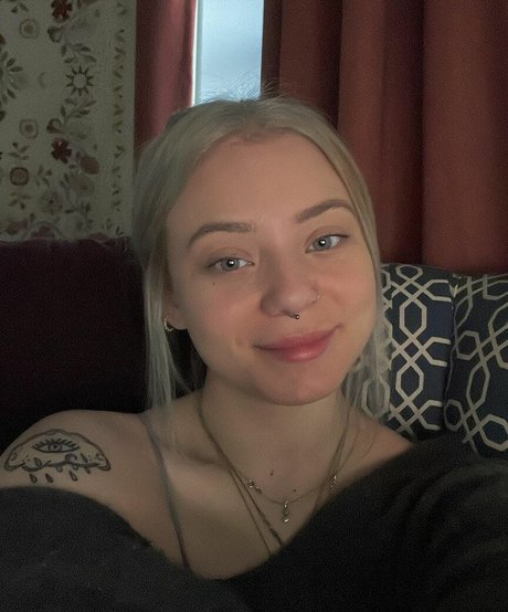 Isabella Dorta art actress gallery