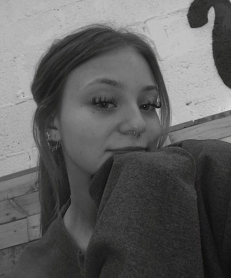 Isabella Dorta star erotic gallery