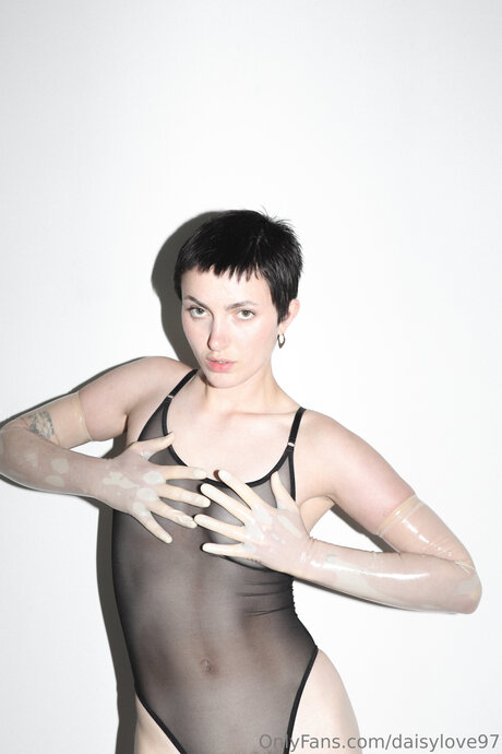 DaisyLove97 star adult galleries