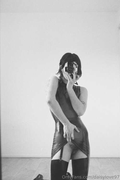 DaisyLove97 model art images