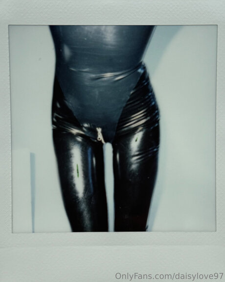 DaisyLove97 star porn archive