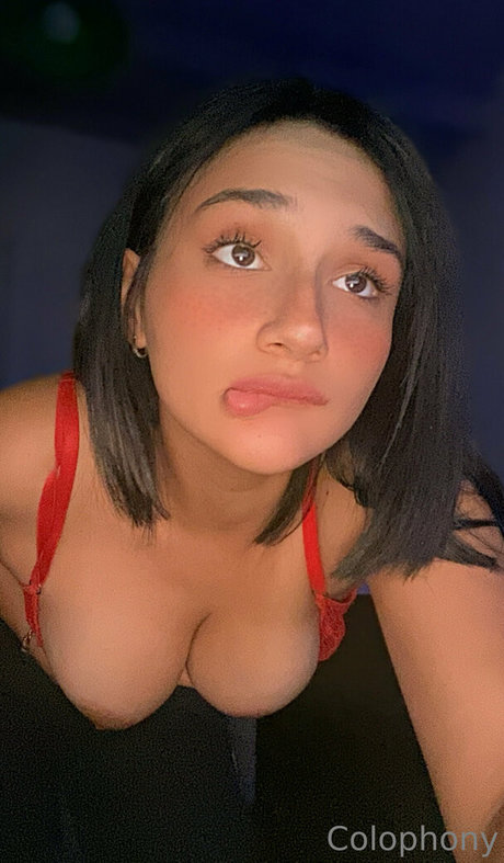 holly bratty model hot images