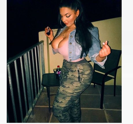 iloveteniah high quality pornstar picture