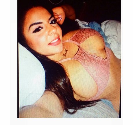 iloveteniah star exclusive gallery