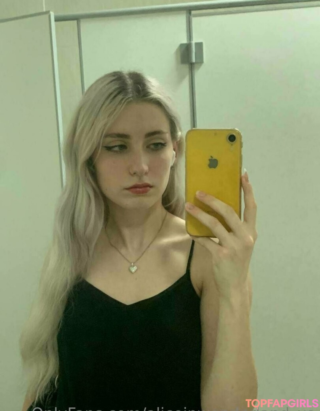 aliceinwonderland xo model xxx gallery