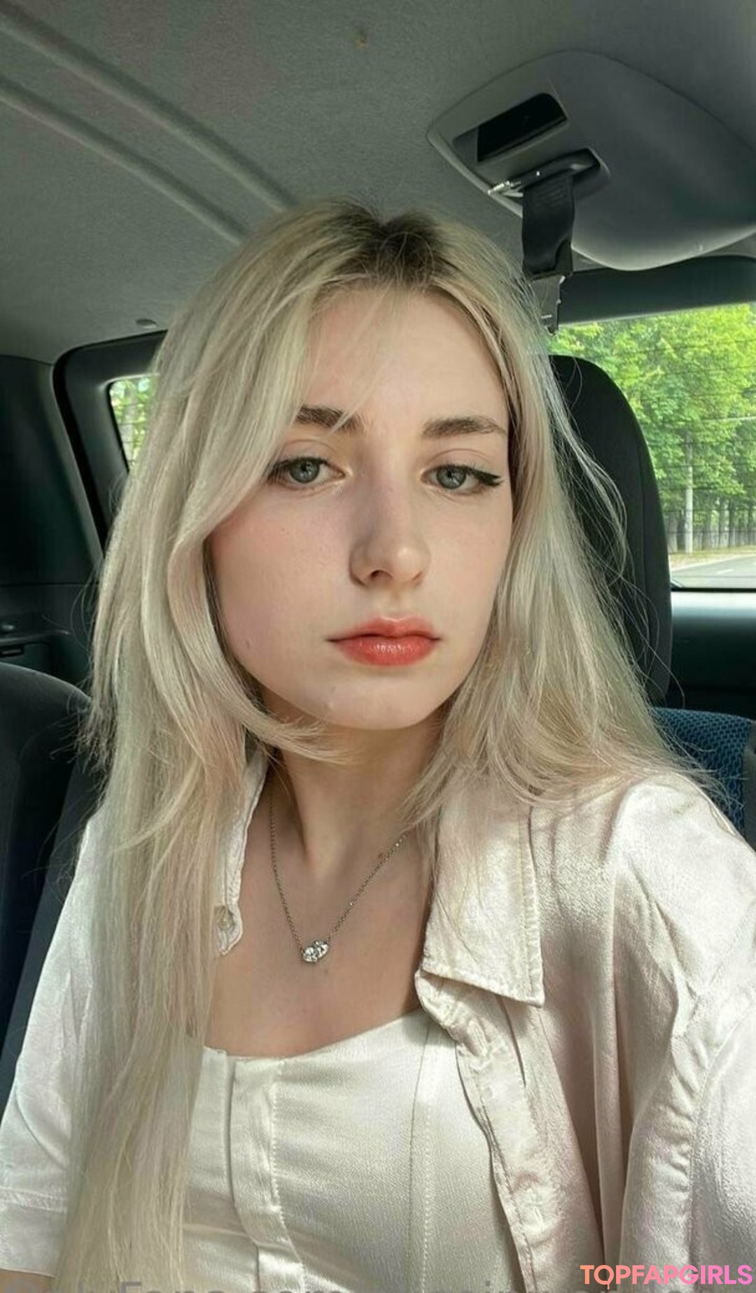 aliceinwonderland xo pornstar image