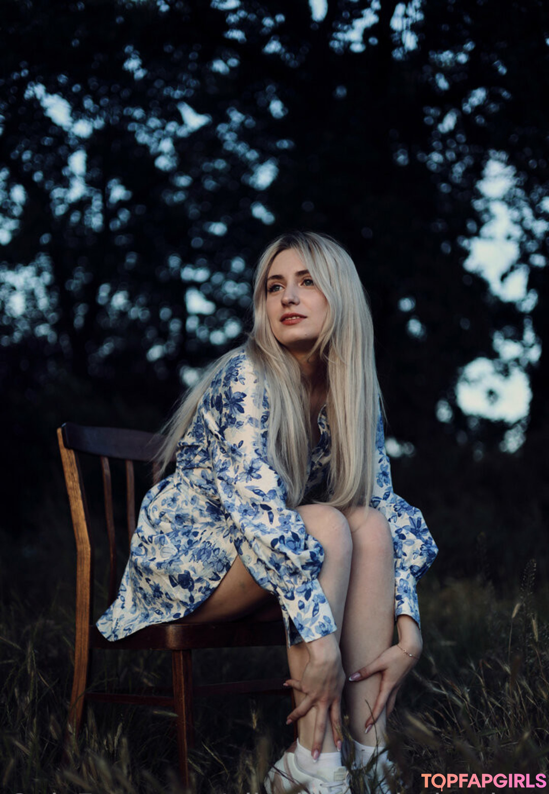 aliceinwonderland xo art actress picture