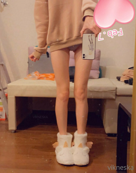 vikneskafree model nude image