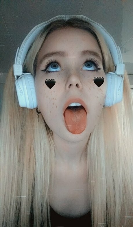 vikneskafree model hd image