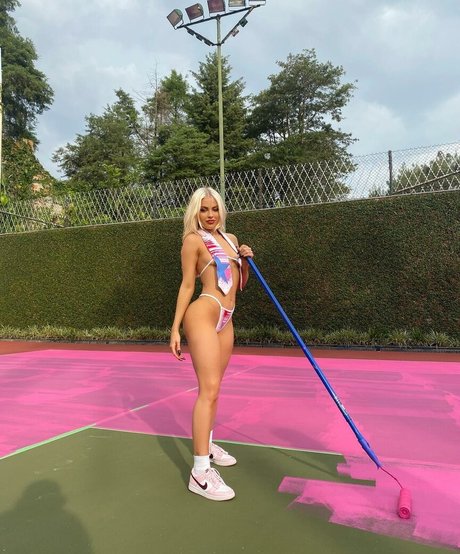 Luisa Sonza model nude gallery