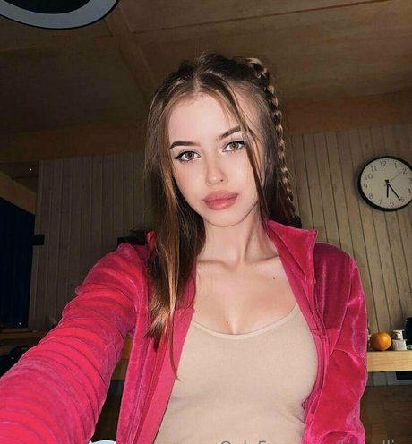 tinyellie sex pornstar pictures