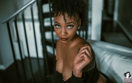 Naomi SG model high quality gallery