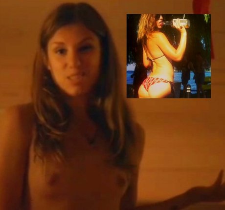 Yana Gold pornstar naked photos