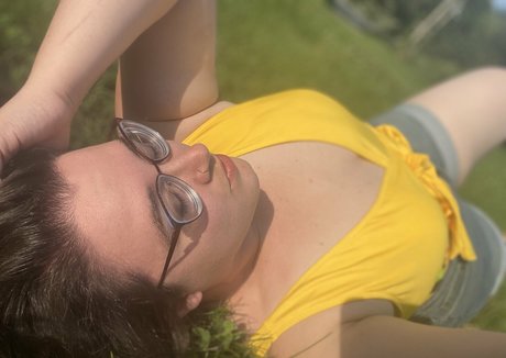 mossyoak235 model adult photo