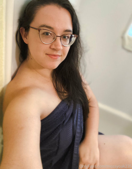 mossyoak235 hot actress pics