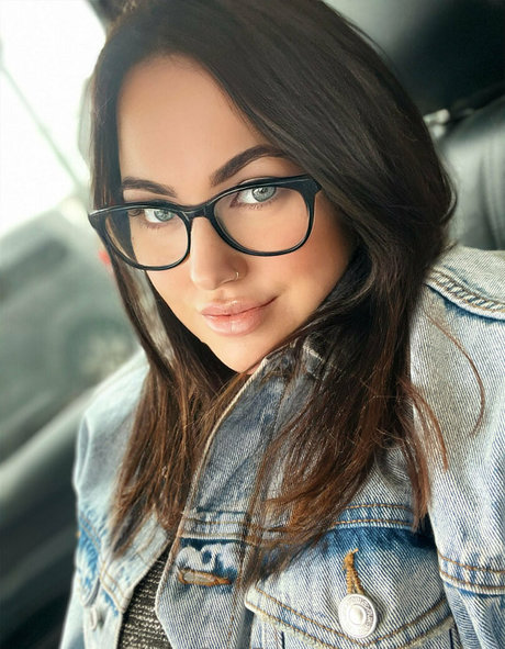 chloehart34kk art model galleries