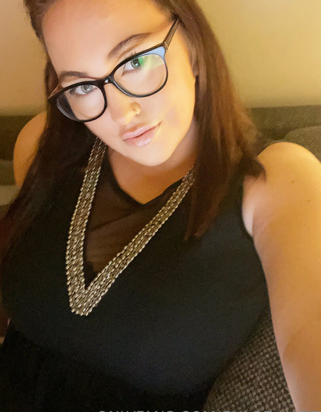 chloehart34kk beautiful actress pictures