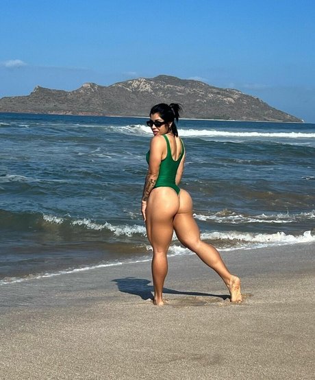 Evelyn Salomon art star photo