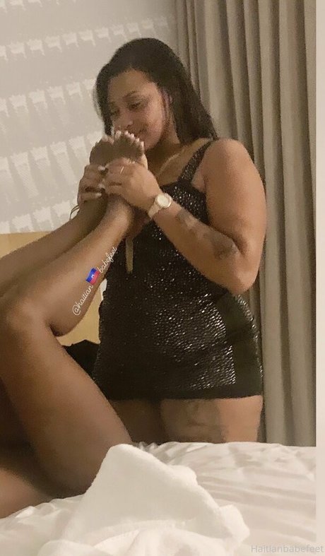 haitian babefeet star nude pic