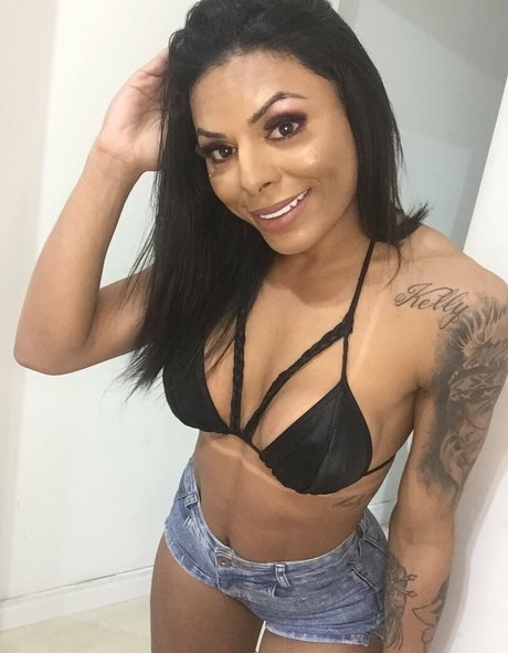 emilysales19 beautiful actress pics