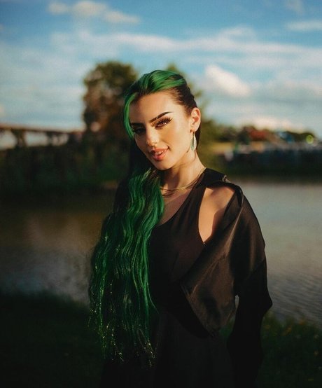 Dilaraa pornstar hd img