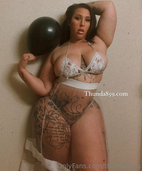 thundafans model xxx img