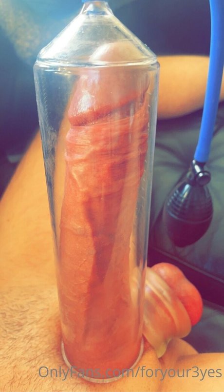 foryour3yes star pornographic picture