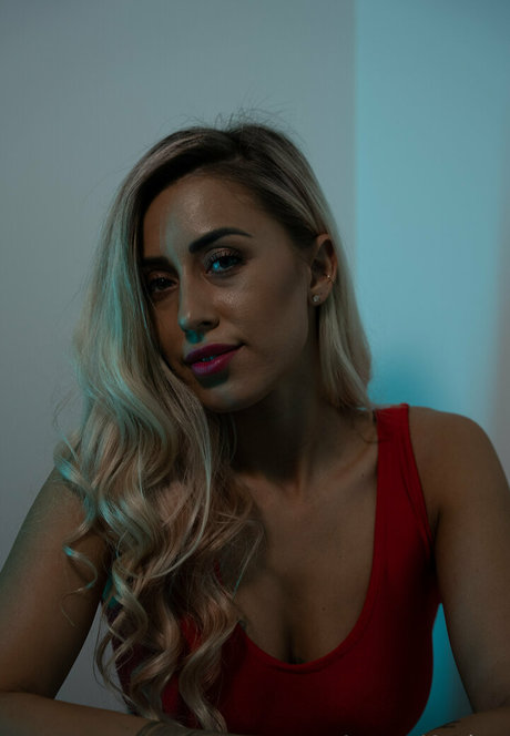 laurakozlovvfree pornstar exclusive images