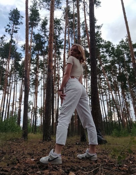 V ixxi sexy pornstar photo