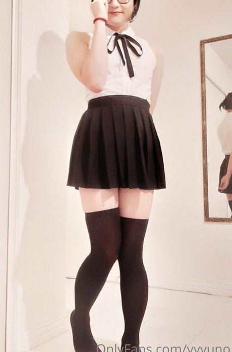 blonde young onlyfans pornos image