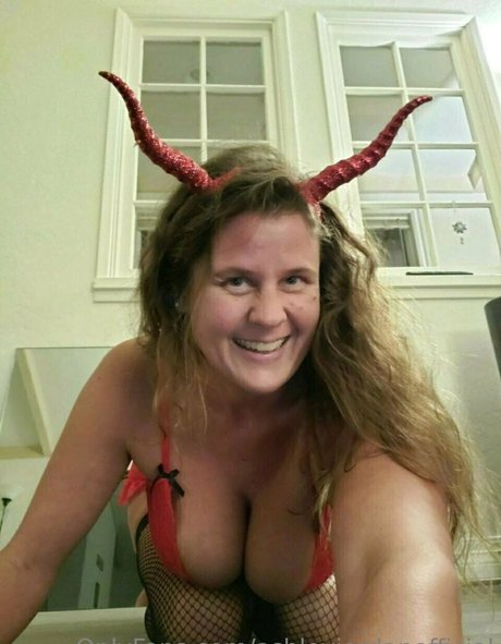 ashleyjordanofficial nudes model pics