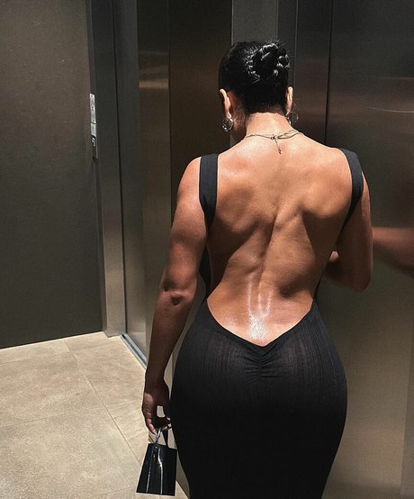 Natseleen erotic model galleries