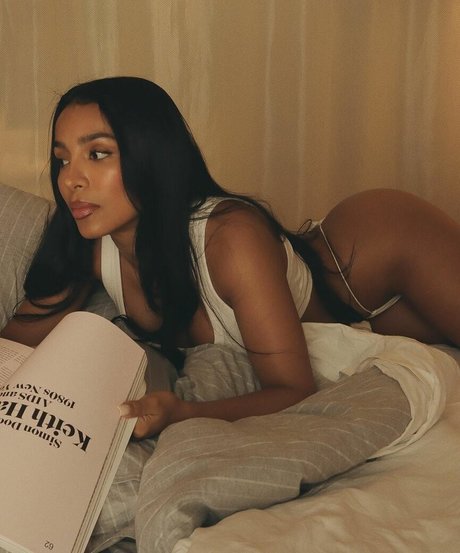 Natseleen star adult picture