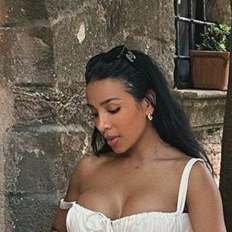 Natseleen perfect pornstar pic