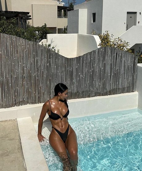 Natseleen model beautiful galleries