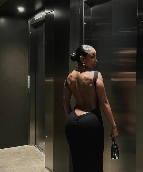 Natseleen hot star photo